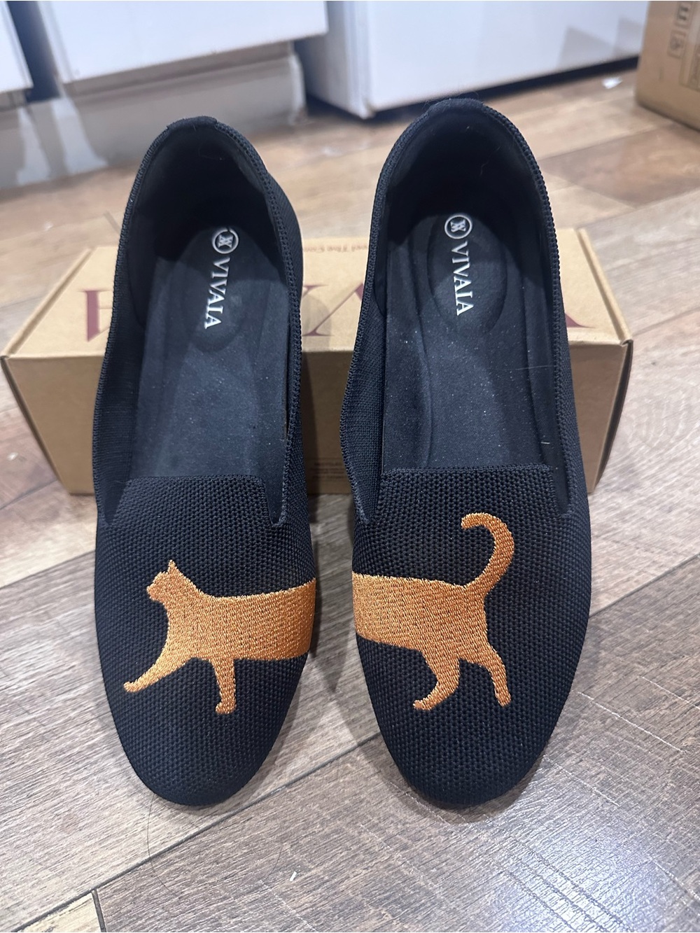 VIVAIA Black Slip-On Loafers Orange Cat